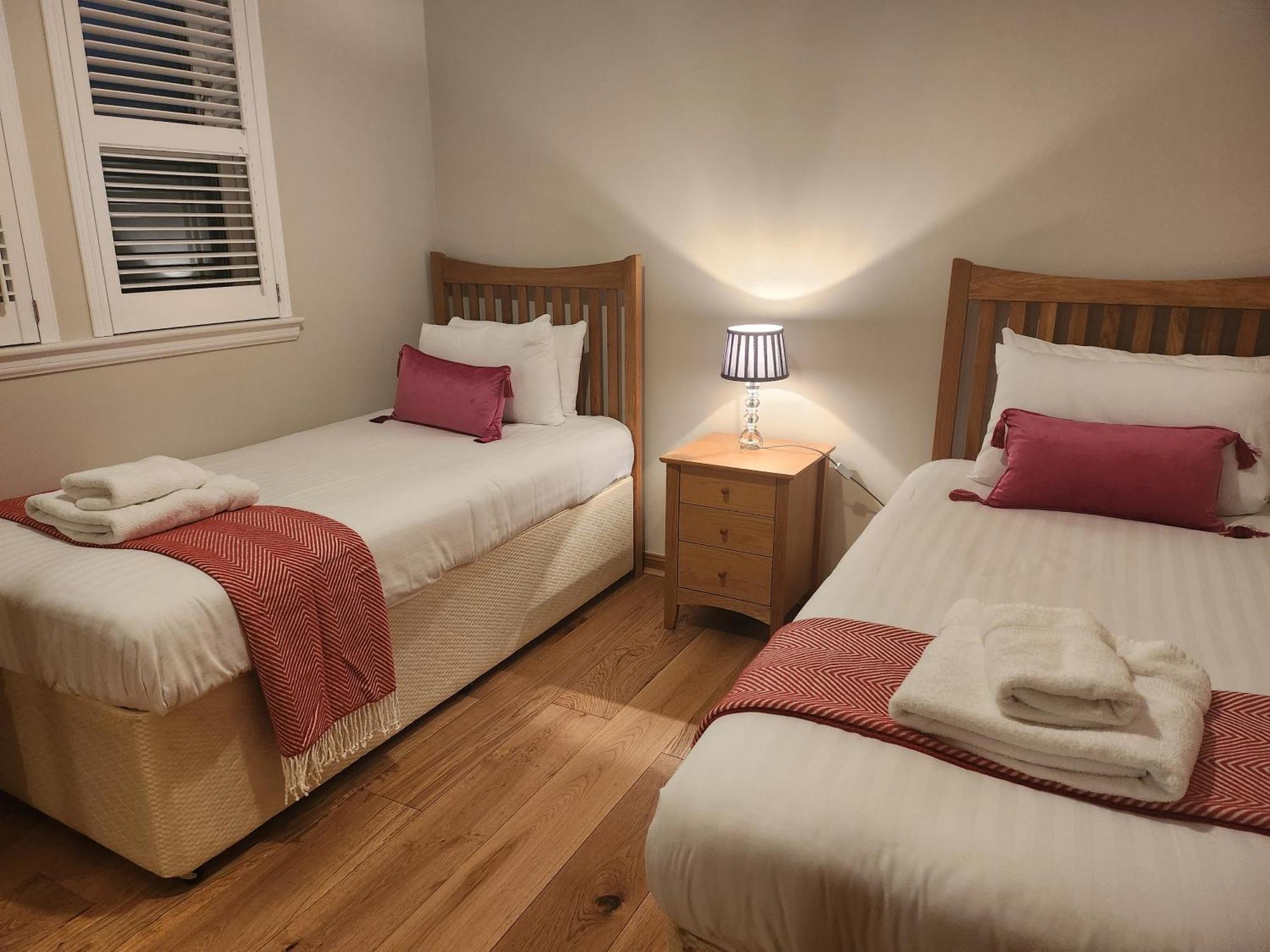 Auchendennan Farm Self Catering Cottages Balloch Bagian luar foto